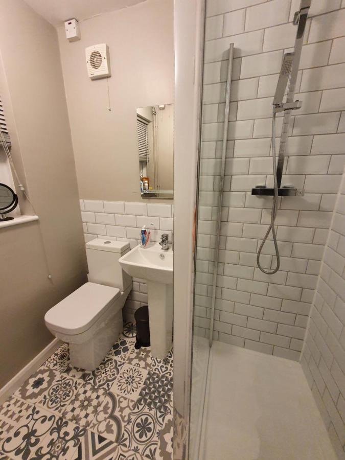 نورويش Luxurious 3 Bedroom House With Permit Parking المظهر الخارجي الصورة